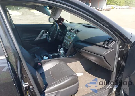 2009 Toyota Camry Se V6 z USA, uszkodzony, nr VIN 4T1BK46K69U093305